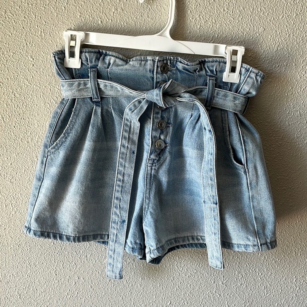 American eagle outfitters Mom Shorts button fly size 2